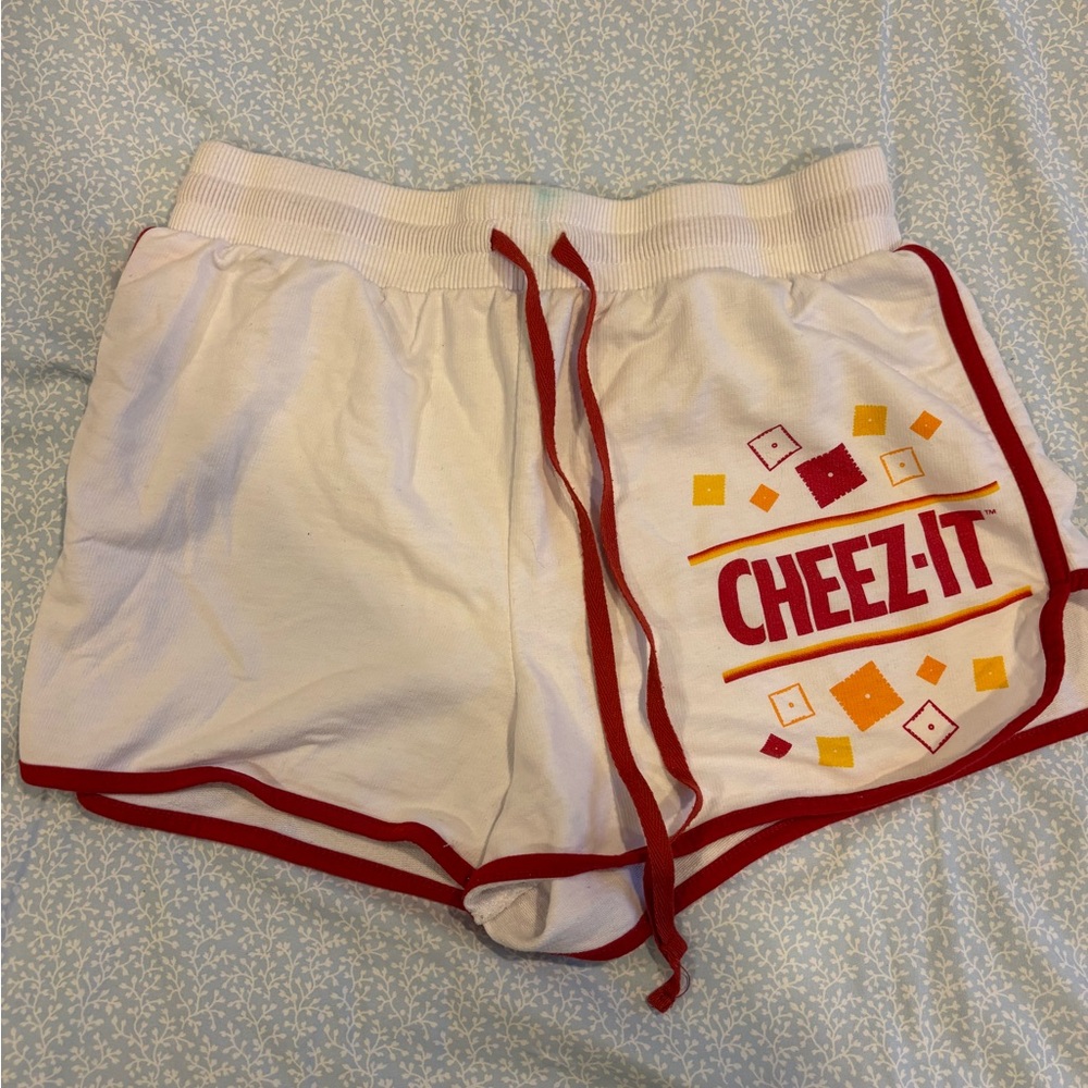 Cheez-It Women's White and Red Shorts, Size M